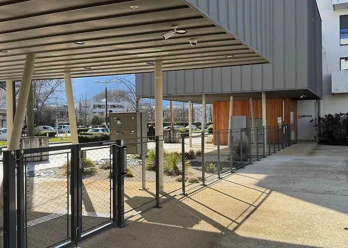 Grand T2 Avec 2 Terrasses Pres Du Et Garage - Animaux Acceptes - Fr-1-555-111 Apartment *